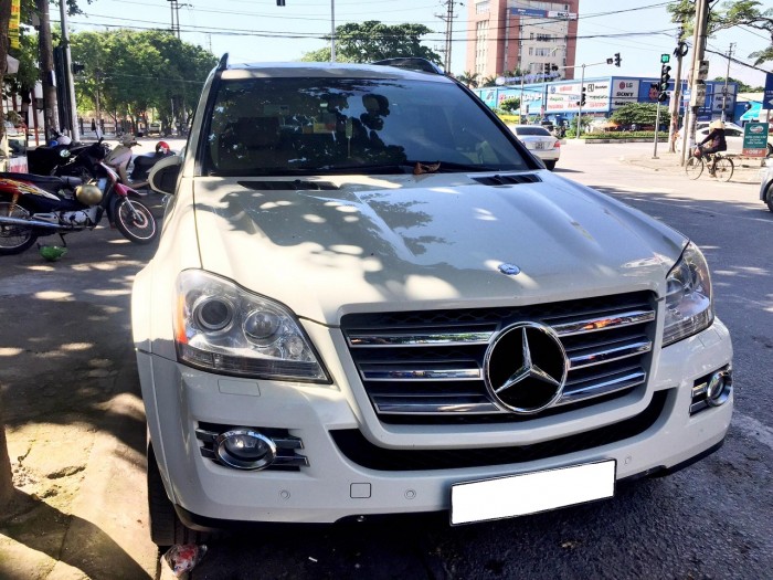 Cần bán xe Mercedes GL550 AMG 2010 màu trắng nhập khẩu Mỹ