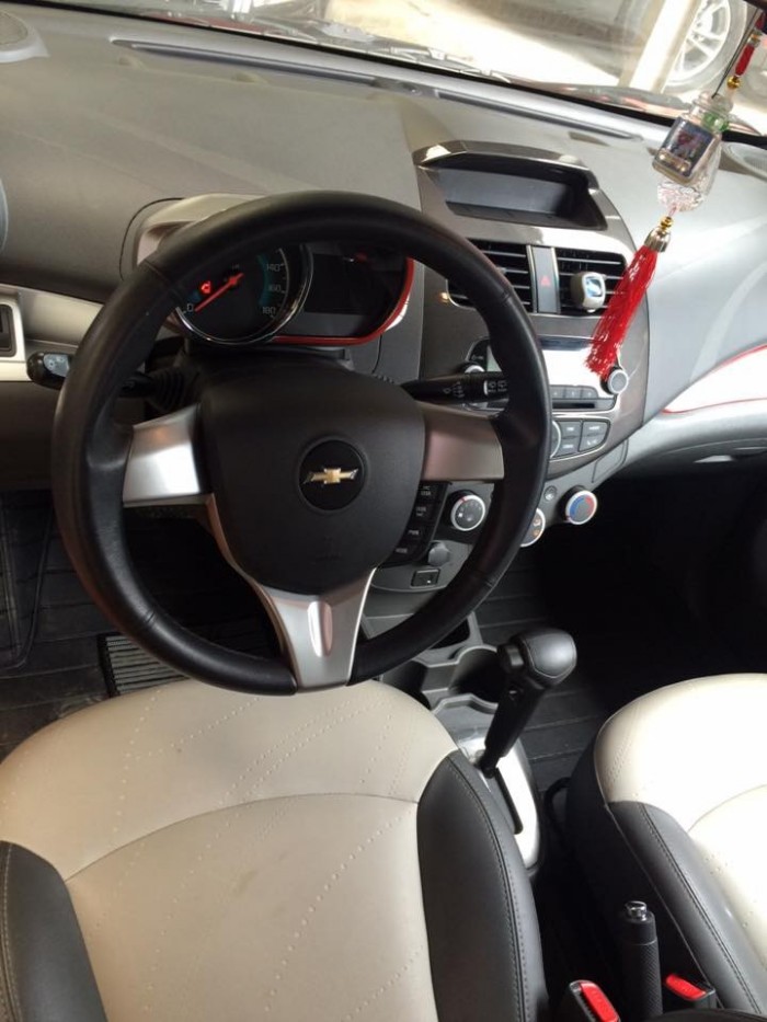 Kẹt tiền bán em Chevrolet Spark 2015 số tự động màu đỏ