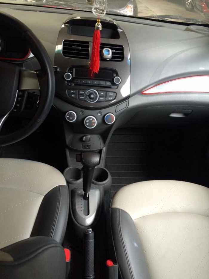 Kẹt tiền bán em Chevrolet Spark 2015 số tự động màu đỏ
