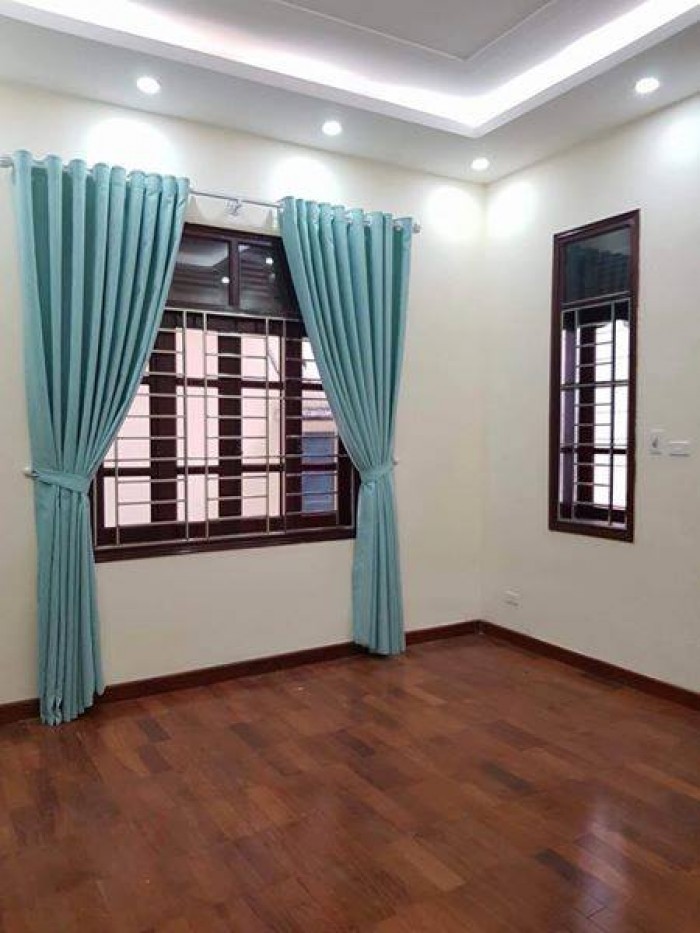 Nhà đẹp nở hậu 30,1m2 x 5 tầng gần hồ ở Bùi Xương Trạch