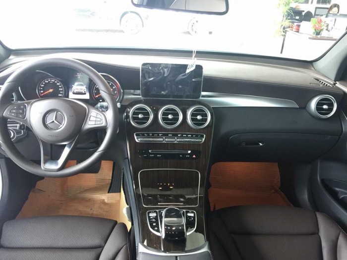 GLC 200 - 2018 mới 100%