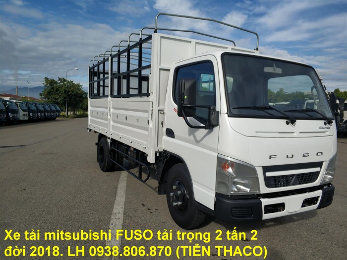 Bán xe tải Nhật Bản Mitsubishi FUSO canter thùng mui bạt bửng tải trọng 2 tấn 2, đời 2018.