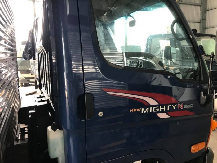 Hyundai N250 Thùng Kín Full Inox Giá Yêu Thương