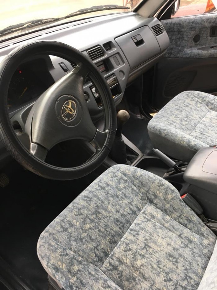 Cần bán xe Toyota Zace GL 2005 số sàn màu xanh, nội thất Nỉ zin