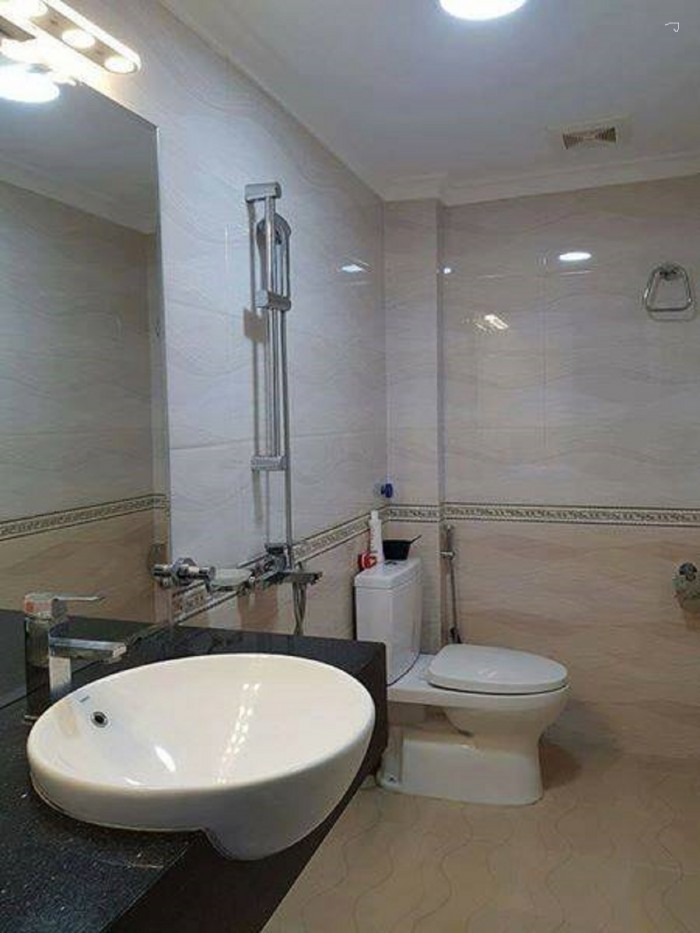 Bán nhà Láng Hạ ô tô đỗ cổng 48m2