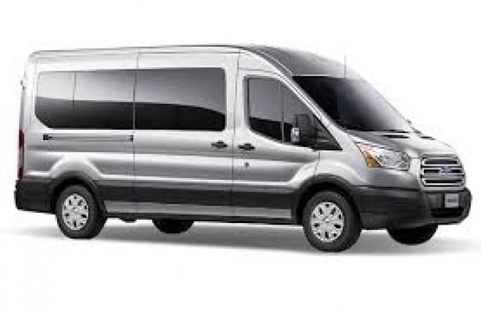 Xe du lịch Ford transit đời mới nhất