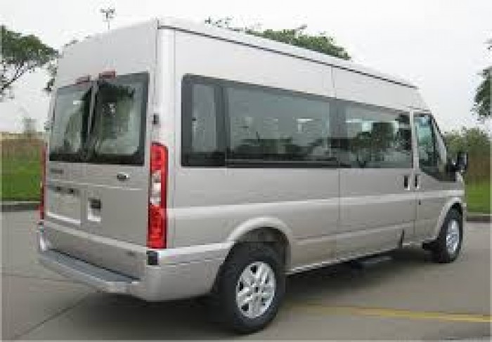 Xe du lịch Ford transit đời mới nhất