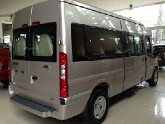 Xe du lịch Ford transit đời mới nhất