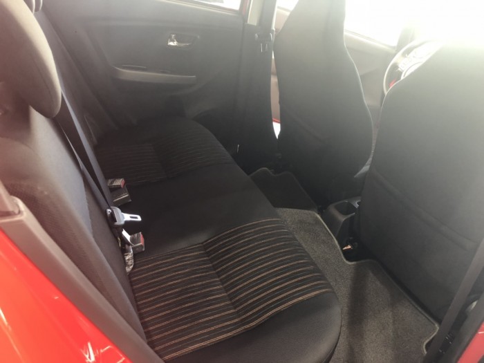 Toyota Wigo 1.2 AT màu đỏ