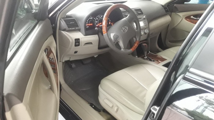 Toyota camry le 2008 màu đen