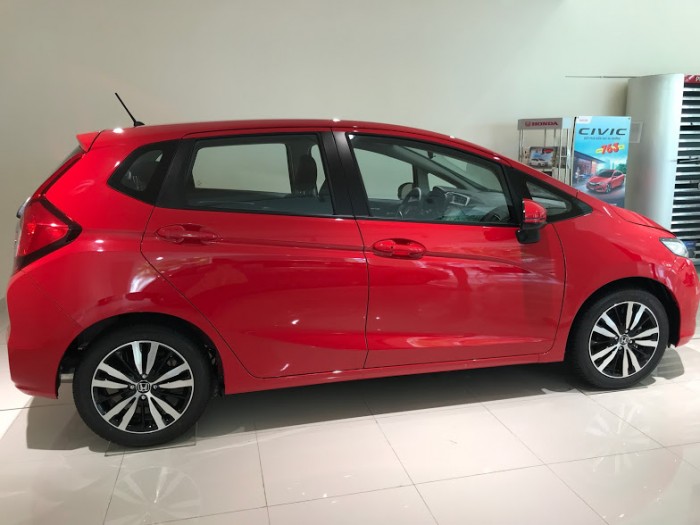 Bán xe 4 chỗ Honda Jazz 1.5V tự động Nhập Thái-Đủ Màu-Xe giao liền