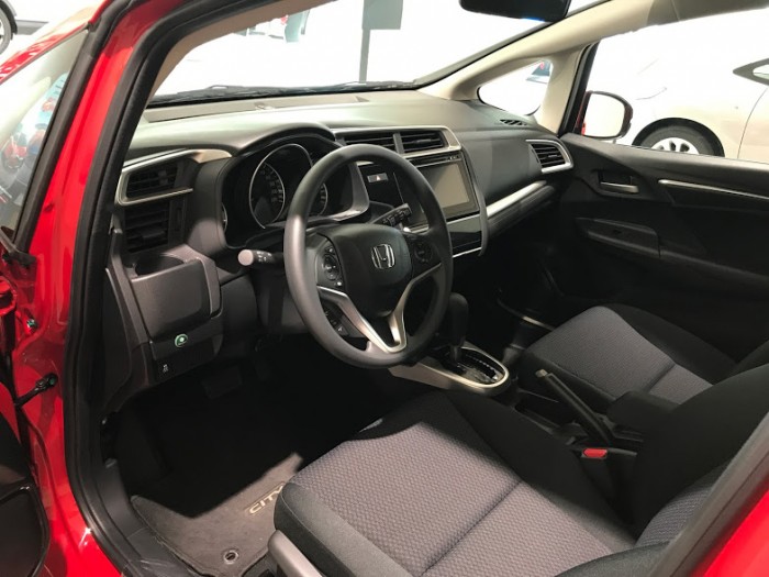 Bán xe 4 chỗ Honda Jazz 1.5V tự động Nhập Thái-Đủ Màu-Xe giao liền