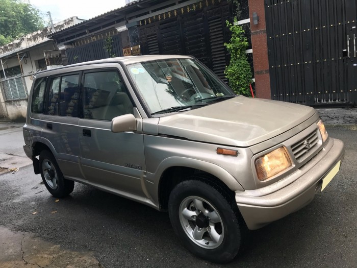 2004 Suzuki Grand Vitara