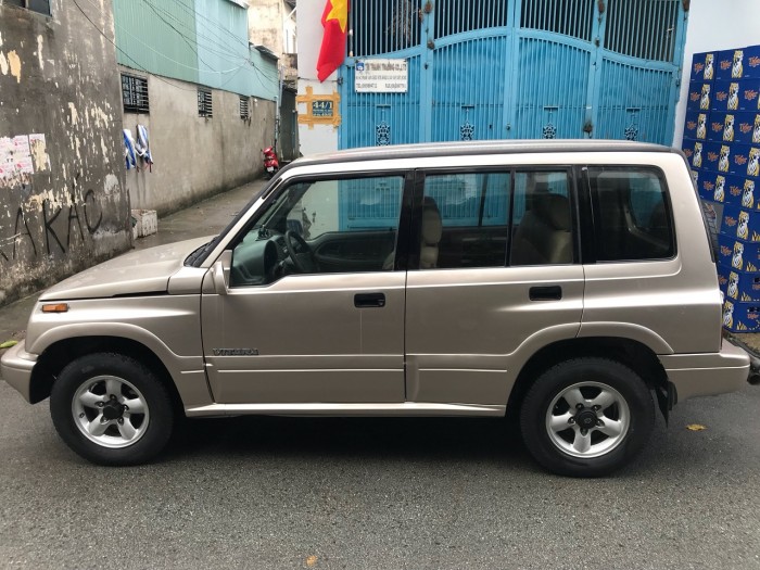Cần bán xe Suzuki Vitara 2004 màu vàng kim 5 chỗ zin cực chất