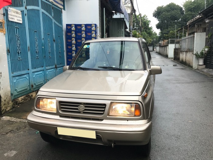 Cần bán xe Suzuki Vitara 2004 màu vàng kim 5 chỗ zin cực chất