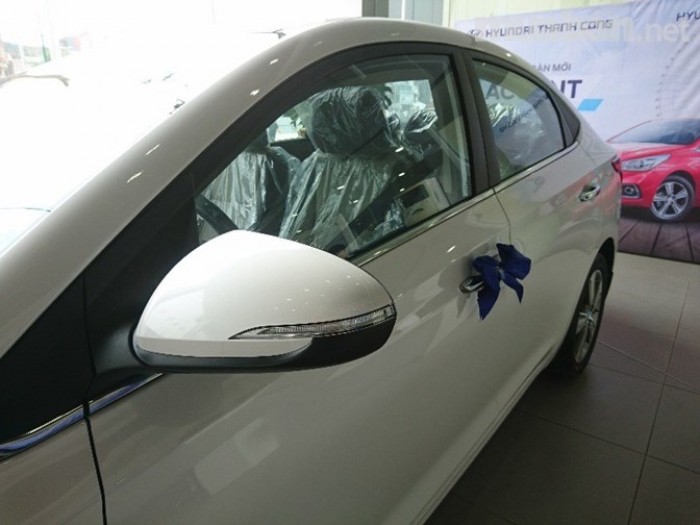 Hyundai Accent 2018 AT Full Trắng, Giao Xe Ngay tại Bình Dương, Bình Phước....