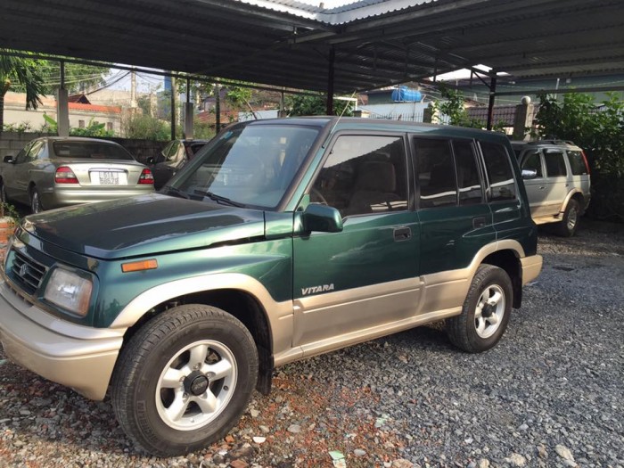 Bán xe Suzuki Vitara 2005 số sàn, xe 2 cầu gầm cao