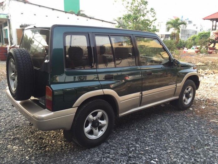 Bán xe Suzuki Vitara 2005 số sàn, xe 2 cầu gầm cao