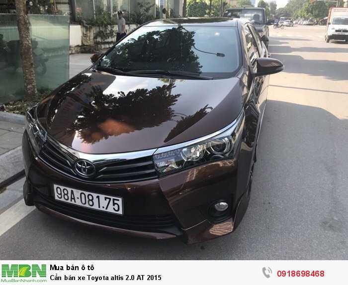 Cần bán xe Toyota altis 2.0 AT 2015