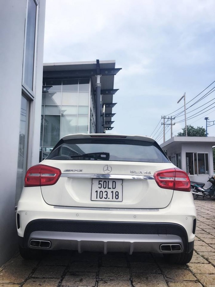 GLA 45 AMG xe chính hãng , lướt nhẹ 2,500 km