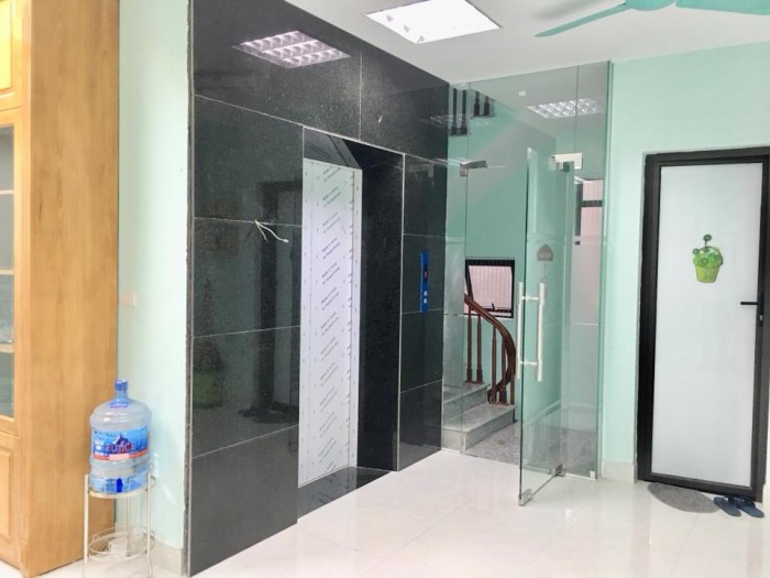 Bán nhà Lê trọng Tấn, 70m2, 7 tầng thang máy, KD văn phòng