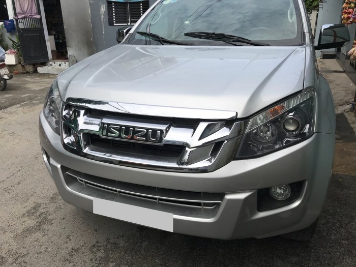 Cần bán xe Isuzu Dmax 2016 dầu 2.5MT màu bạc