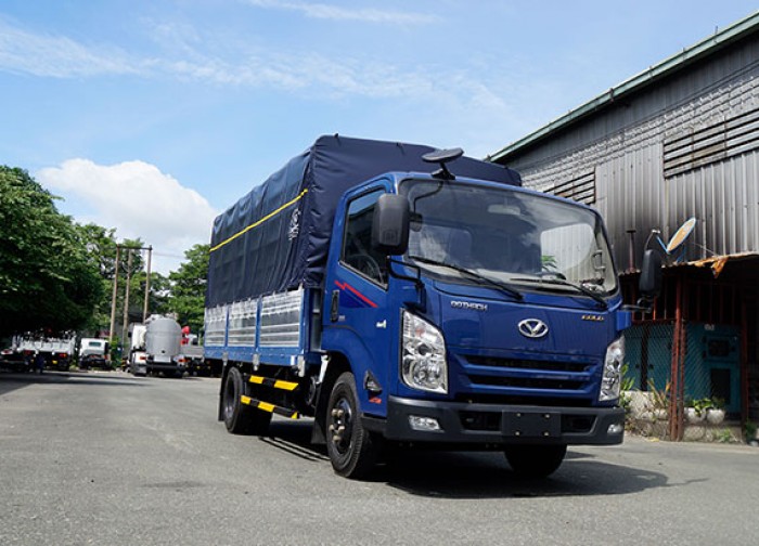 Xe tải Hyundai IZ65 gold 1.9 tấn thùng mui bạt 6m3, trả trước 70 triệu giao luôn xe tại Hyundai Vũ Hùng