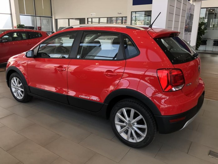 Bán Volkswagen Cross Polo mới, nhập khẩu nguyên chiếc, giao ngay, hỗ trợ vay 80% giá trị xe