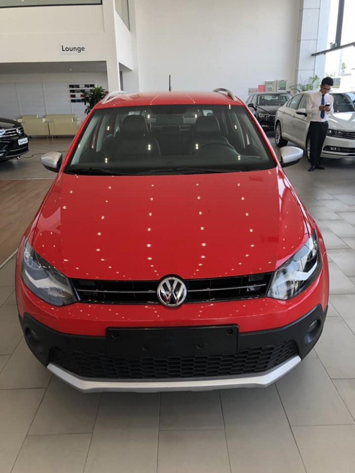 Bán Volkswagen Cross Polo mới, nhập khẩu nguyên chiếc, giao ngay, hỗ trợ vay 80% giá trị xe