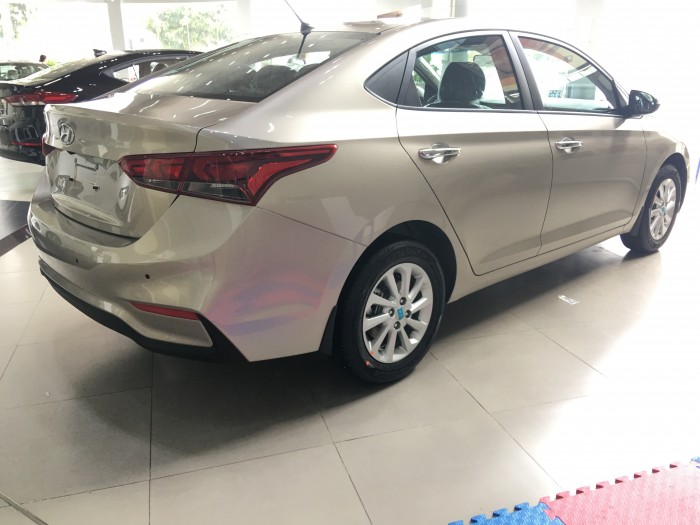 Hyundai Bình Dương, xe Accent MT 2018 xe có sẵn chỉ với 160 triệu, giá xe Accent tại Bình Dương