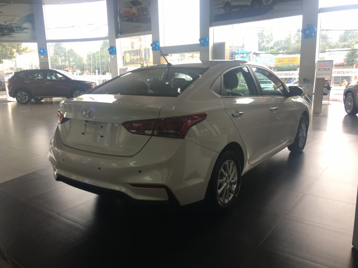 Huyndai Bình Dương,Hyundai Accent 2018 AT Full Trắng, Giao Xe Ngay tại Bình Dương, Bình Phước....