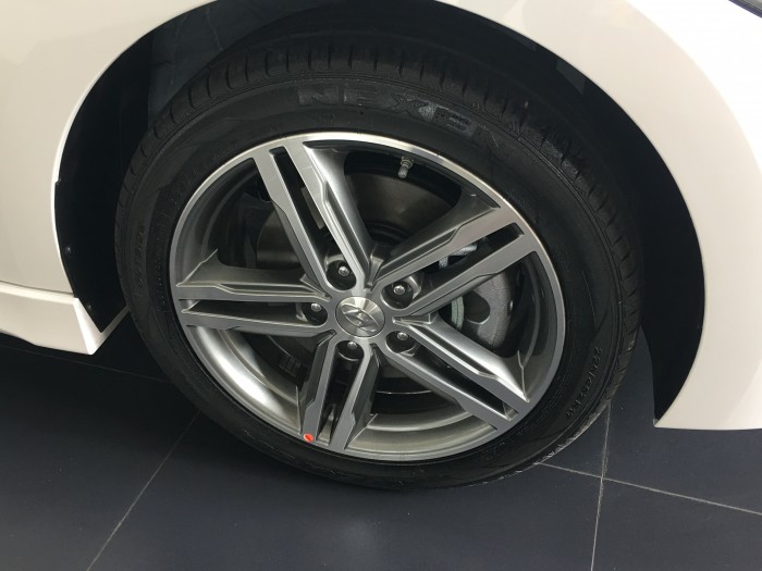 Elantra 2018 - Xe Giao Ngay- Đầy Đủ Màu Và Các Bản Tại Hyundai Bình Dương, Bình Phước, Tây Ninh..Hot.Hot