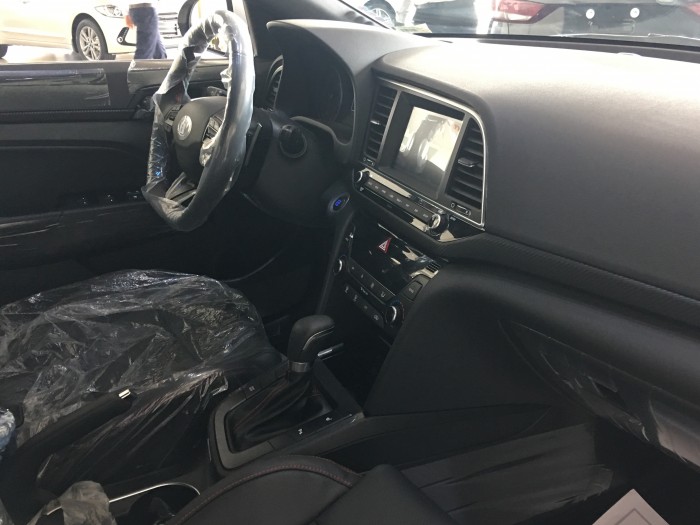Elantra 2018 - Xe Giao Ngay- Đầy Đủ Màu Và Các Bản Tại Hyundai Bình Dương, Bình Phước, Tây Ninh..Hot.Hot