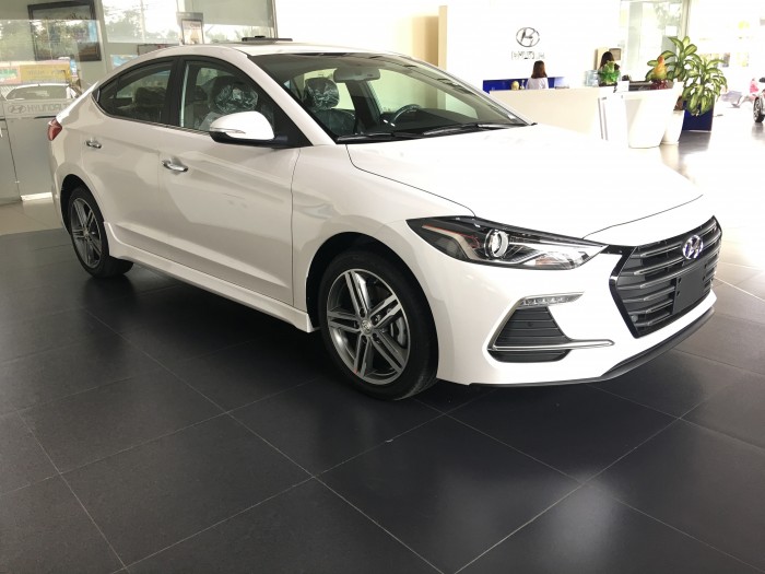 Elantra 2018 - Xe Giao Ngay- Đầy Đủ Màu Và Các Bản Tại Hyundai Bình Dương, Bình Phước, Tây Ninh..Hot.Hot