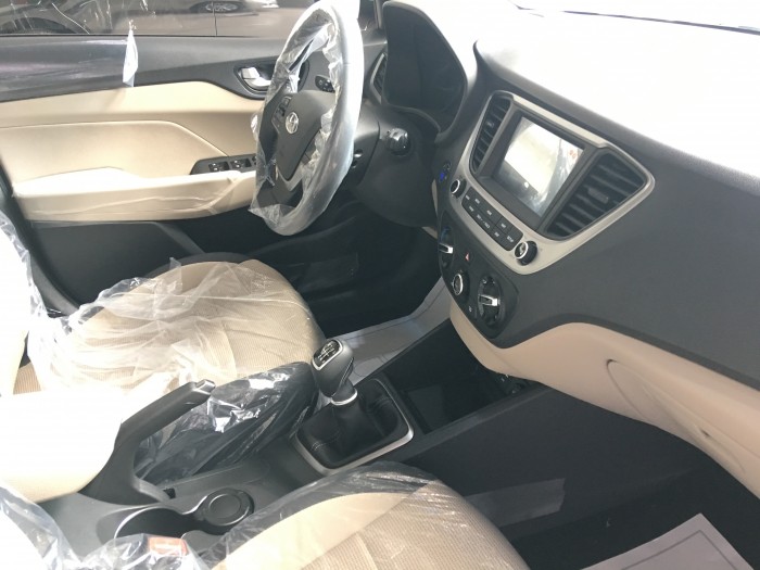 Hyundai Bình Dương,Xe Giao Ngay_Elantra 2.0 Giá Tốt+ Ưu Đãi Tốt Nhất Bình Dương, Bình Phước, Tây Ninh.....