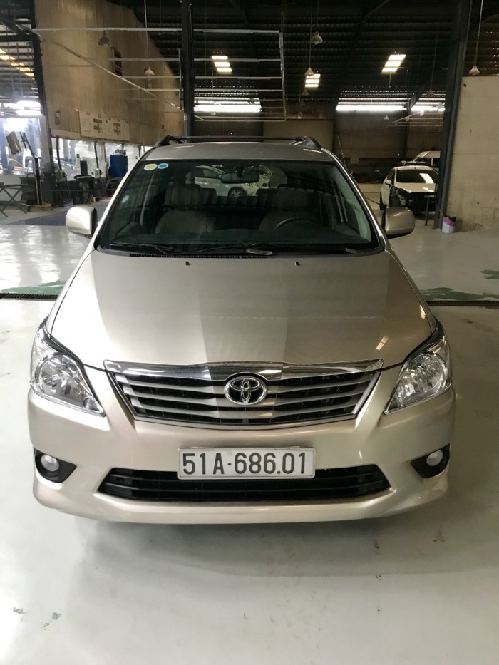 Bán Toyata Innova sx 2012 số tự động