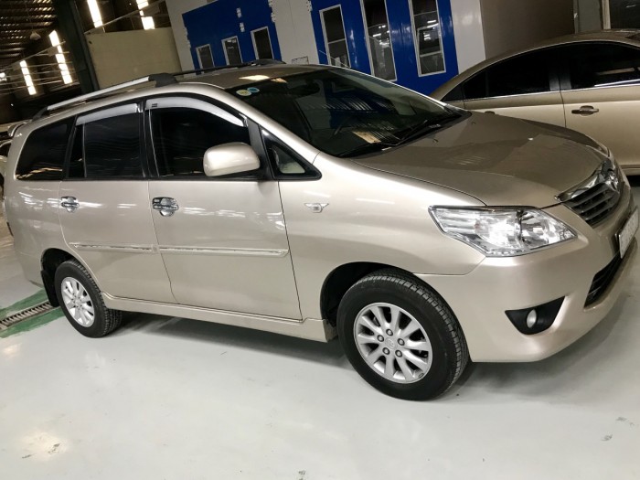 Bán Toyata Innova sx 2012 số tự động