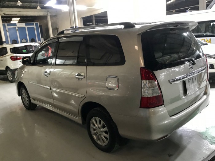 Bán Toyata Innova sx 2012 số tự động