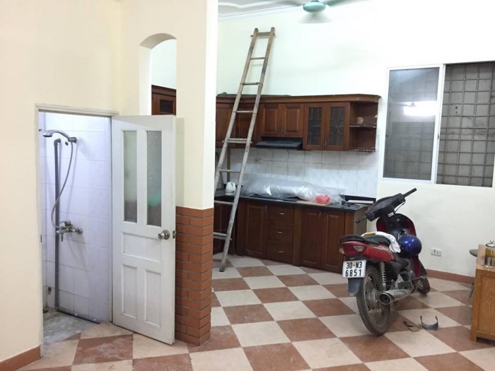 Cần Bán Gấp Nhà 4 Tầng Phố Ngọc Lâm, Long Biên. Dt: 55m2, Mt: 4.5m.