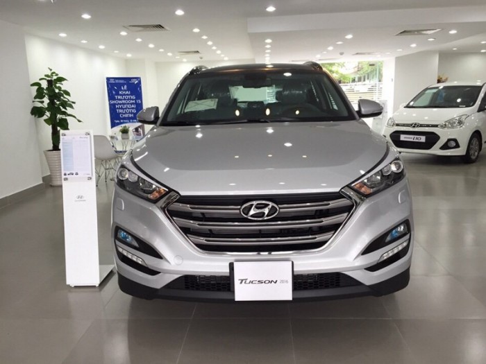 Bảng giá xe Hyundai Tuson 2018 _ Sẵn xe giao ngay_ trả góp 80% giá ưu đãi chỉ có tại Hyundai Bình Dương.