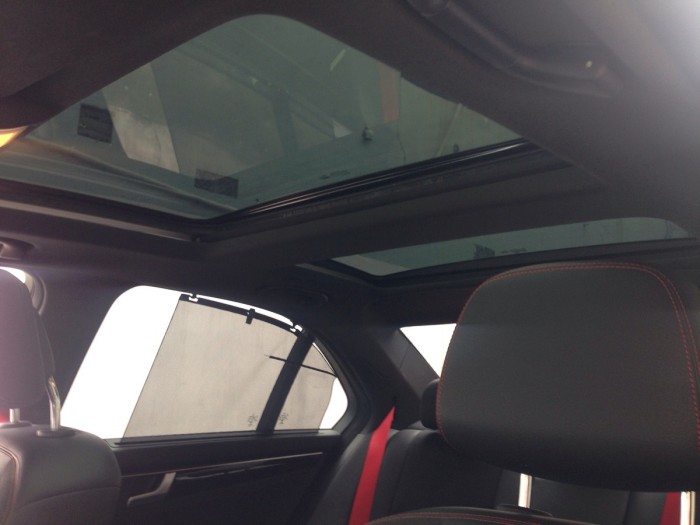 Bán xe Mercedes C300 AMG 2014 màu trắng bao zin