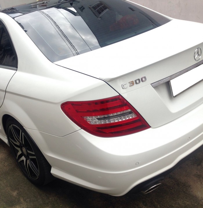 Bán xe Mercedes C300 AMG 2014 màu trắng bao zin