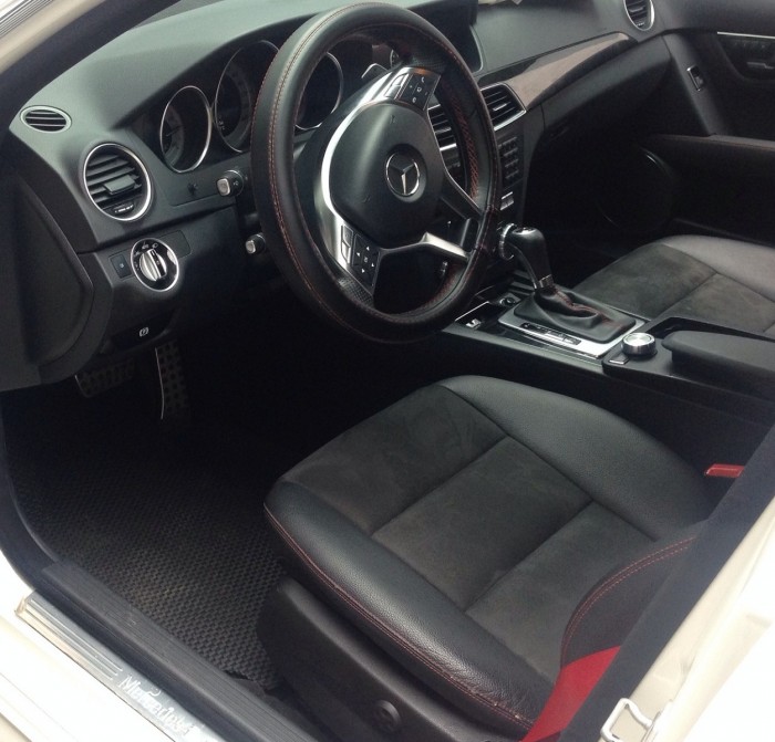 Bán xe Mercedes C300 AMG 2014 màu trắng bao zin