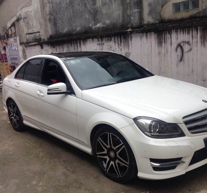 Bán xe Mercedes C300 AMG 2014 màu trắng bao zin