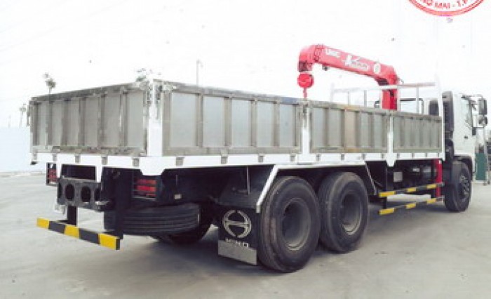 Hino FL8JTSA gắn cẩu unic 3 tấn, tải trọng 15 tấn, thùng dài 6.8m
