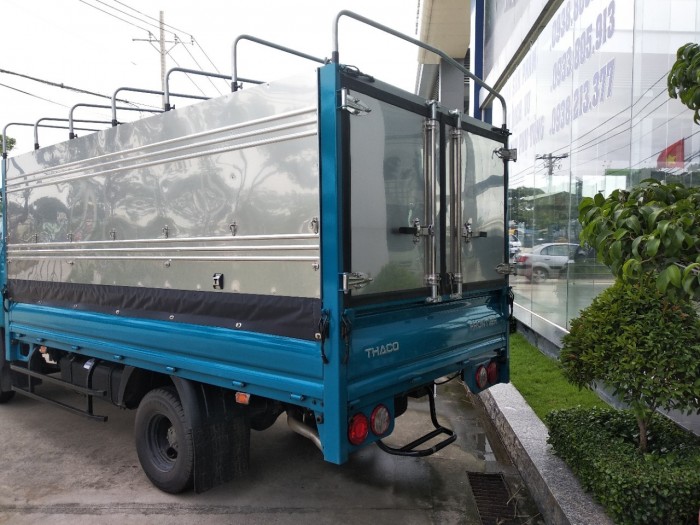 Xe Tải 2,4T Đi Thành Phố Thùng Mui Bạc- Trả Góp Lái Suất Cực Thấp