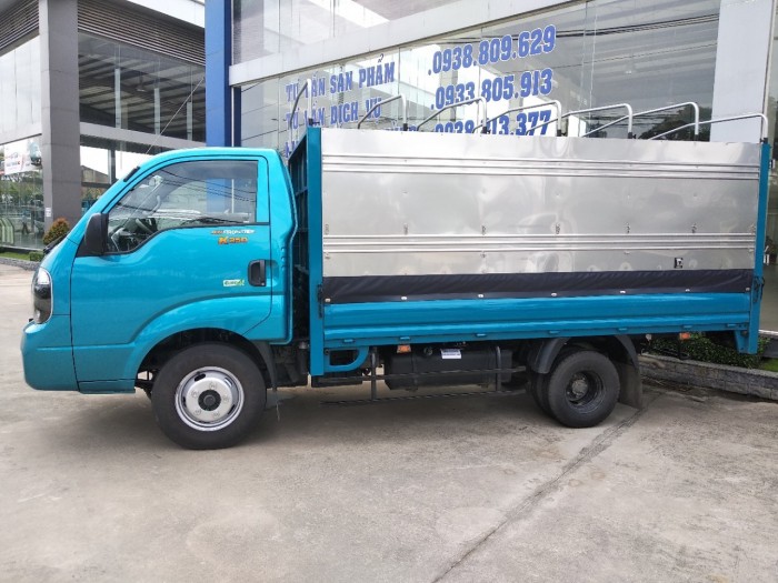Xe Tải 2,4T Đi Thành Phố Thùng Mui Bạc- Trả Góp Lái Suất Cực Thấp