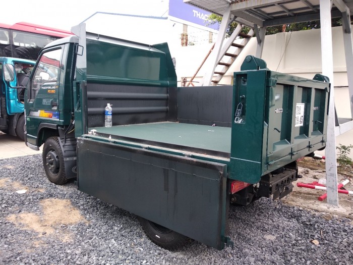 Xe ben 2,4t đi thành phố