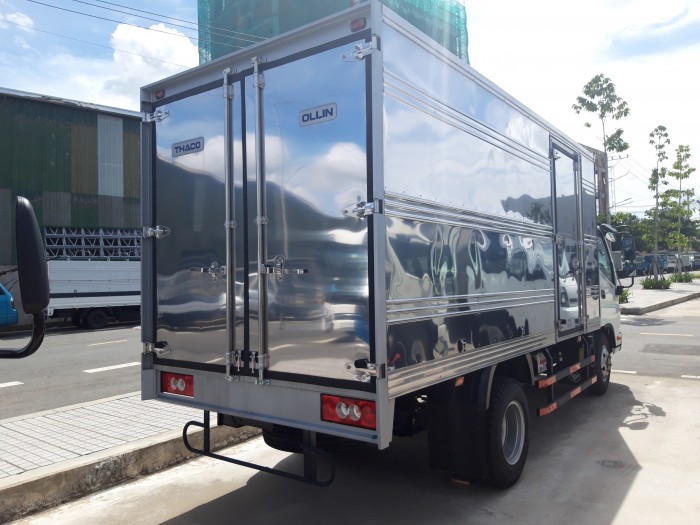 Xe tải Thaco 2,15/3,49 tấn thùng dài 4,35m đang rất ưu chuộng trên thị trường - giá tốt