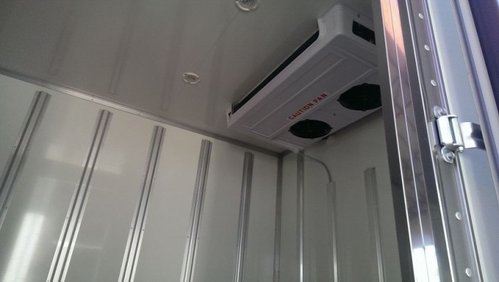 Hyundai 1 Tấn 5 Đóng Thùng Đông Lạnh ( Giá Cực Tốt )